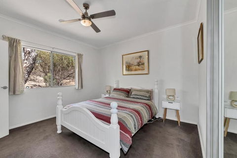 Tree Lodge - Getaway Accommodation 4