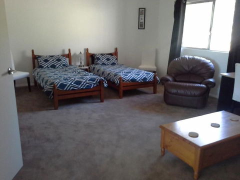 Tree Lodge - Getaway Accommodation 2