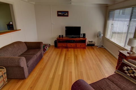 Henny's Of Merimbula - Getaway Accommodation 0