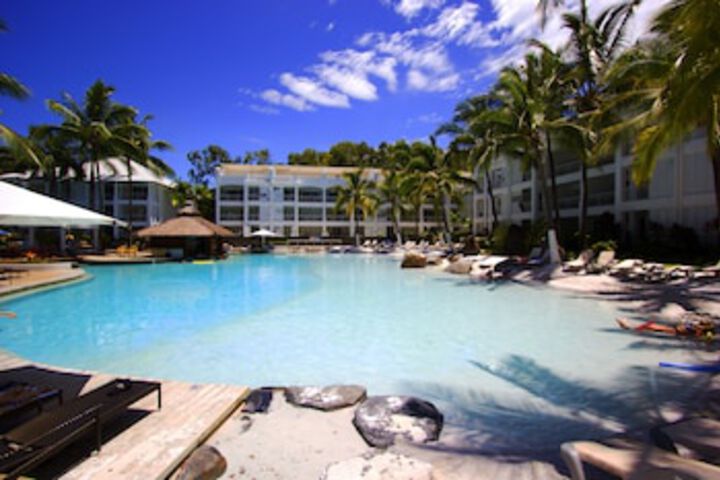 Palm Cove QLD Getaway Accommodation
