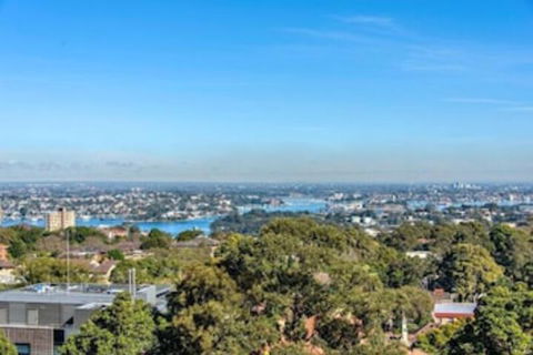 Crows Nest Family Apartment - Getaway Accommodation 4