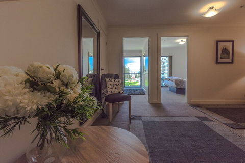 Seaview Penthouse - Getaway Accommodation 4