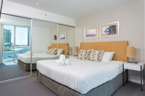 Holiday Holiday - H Residence Apartments - Getaway Accommodation 2