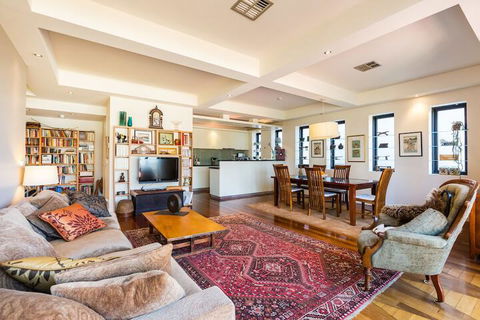 BELLE, 2BDR Melbourne Apartment - Getaway Accommodation 4