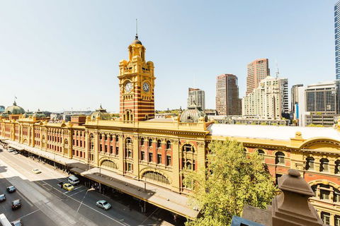 BELLE, 2BDR Melbourne Apartment - Getaway Accommodation 2