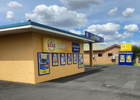 Horse And Jockey Hotel Motel - Getaway Accommodation 1