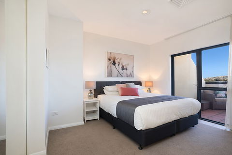 Beau Monde Apartments Newcastle - Boulevard Apartments - Getaway Accommodation 2