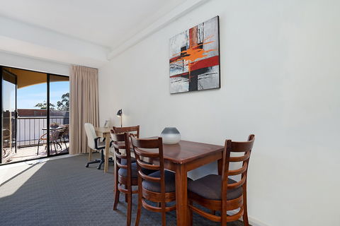 Beau Monde Apartments Newcastle - Boulevard Apartments - Getaway Accommodation 4