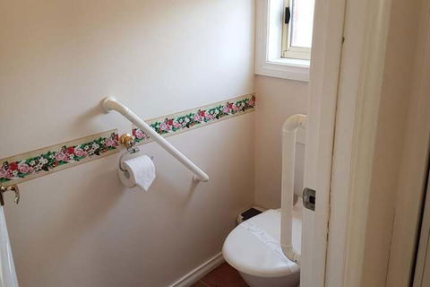 Cobram Cottage - Getaway Accommodation 3