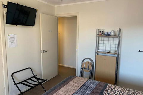 Short Stays Gippsland (Newborough) - Getaway Accommodation 7