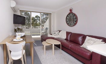 Horizons 216 - Lake Jindabyne Waterfront - Getaway Accommodation 1