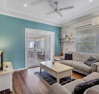 Tomaree Road 14 Oscars Pet Friendly Beach House - Getaway Accommodation