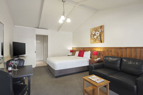 Quality Hotel Lakeside Bendigo - Getaway Accommodation 4