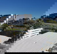 Beau Monde Apartments Newcastle - Worth Place Apartment - Getaway Accommodation