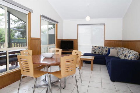 Holiday Haven Swan Lake - Getaway Accommodation 2