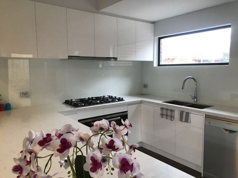 Glen Manor 1 - Getaway Accommodation 3