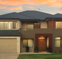 The Lakes House - Getaway Accommodation