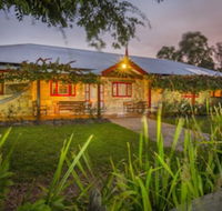 Monkey Place Country House - Getaway Accommodation