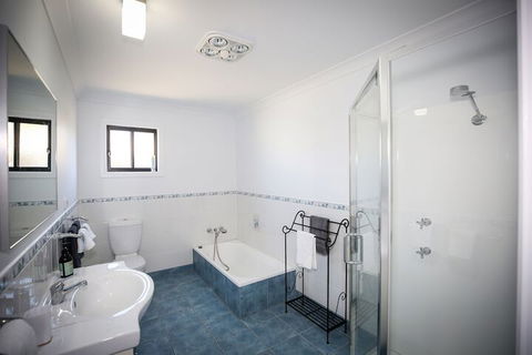 Dell Lee Cottage - Getaway Accommodation 5