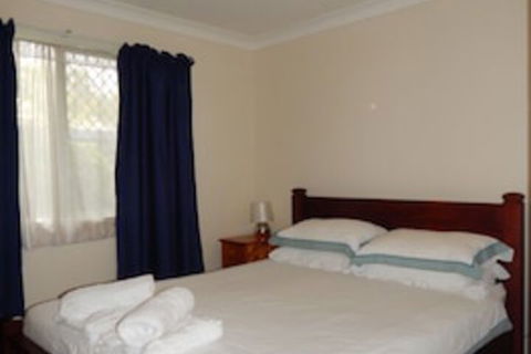 Relaxing House By The Bay With Sun Year Round - Getaway Accommodation 0