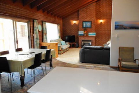 Norfolk At Hat Head - Getaway Accommodation 0