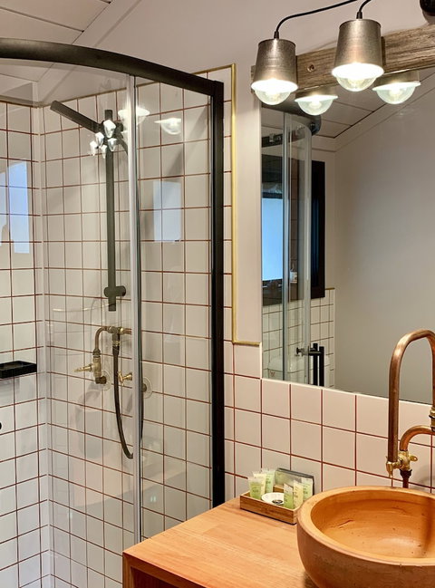 Emerald Star Cottages - Getaway Accommodation 1