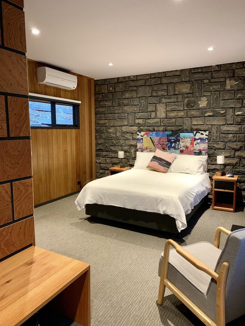 Emerald Star Cottages - Getaway Accommodation 4