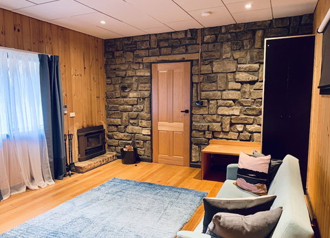 Emerald Star Cottages - Getaway Accommodation 6