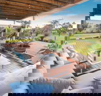 Beaches N Greens - Getaway Accommodation