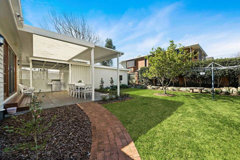 Frangipani House - Getaway Accommodation 2