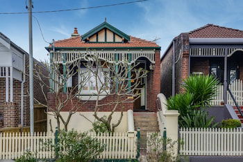 Stunning Inner City House Close To Fish Market - Getaway Accommodation 0