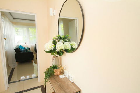 Baulkham Hills Beauty - Getaway Accommodation 3