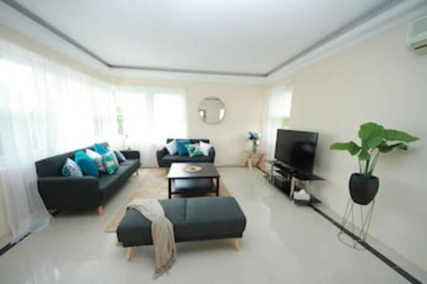 Baulkham Hills Beauty - Getaway Accommodation 0