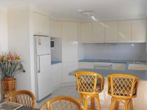 Hi Surf Unit 2 92 Head Street Forster - Getaway Accommodation 2