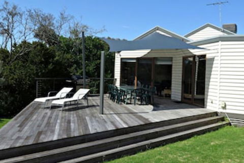 Between The Seas Pet Friendly! - Getaway Accommodation 0