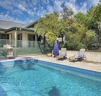 Poolside Sorrento - Getaway Accommodation