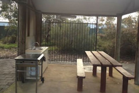 Parndana Hotel - Getaway Accommodation 2