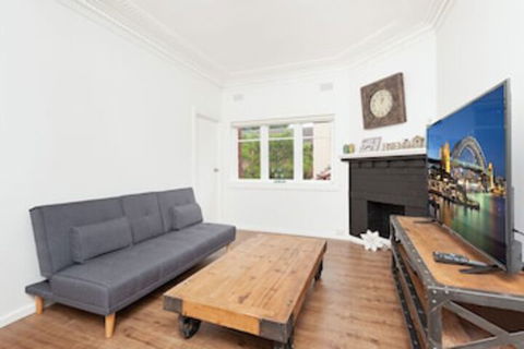Newly Renovated Apt Close To CBD Unit 2 - Getaway Accommodation 0