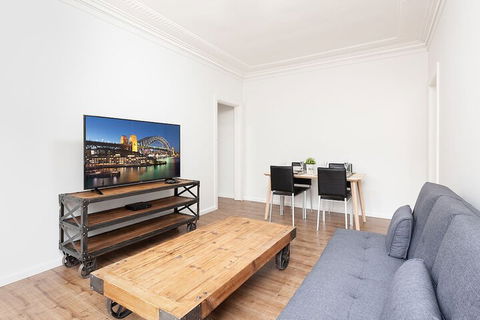 Newly Renovated Apt Close To CBD Unit 2 - Getaway Accommodation 2