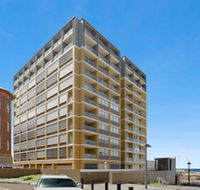 Beau Monde Apartments Newcastle - The York - Getaway Accommodation