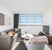 1 Bedroom Modern Apartment in Chatswood - Getaway Accommodation