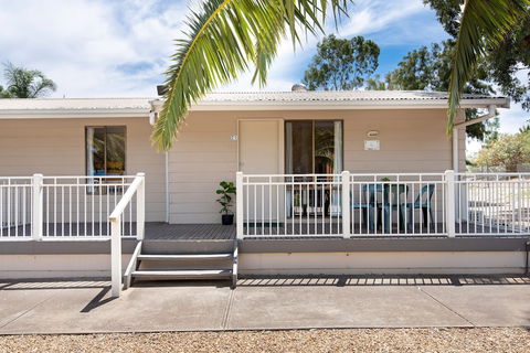 Highway 1 Caravan And Tourist Park - Getaway Accommodation 1