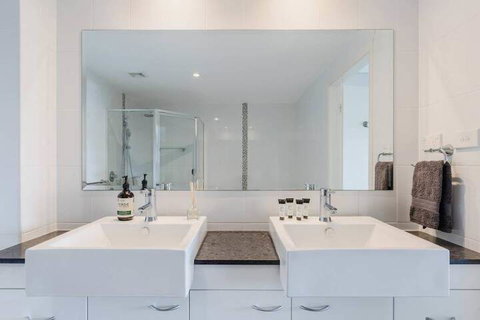 SOLARIS At Fingal Bay - Getaway Accommodation 6