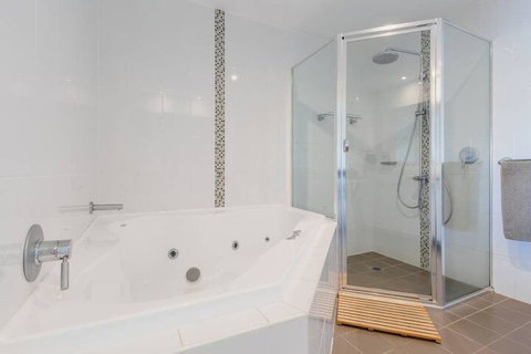 SOLARIS At Fingal Bay - Getaway Accommodation 5