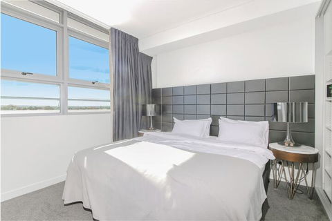 2 Bedroom Modern Apartment In Chatswood - Getaway Accommodation 3