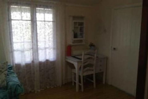 Boonah Cottage - Getaway Accommodation 3