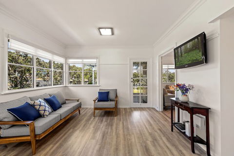 Viola House - Getaway Accommodation 4