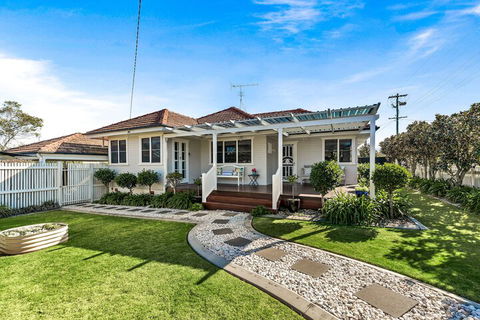 Viola House - Getaway Accommodation 1