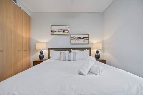 HomeHotel Ultra Luxurious 3 Bedroom Penthouse - Getaway Accommodation 7
