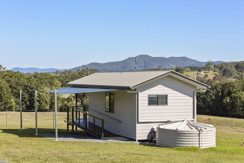 Valley Cabins By The Creek - Getaway Accommodation 1